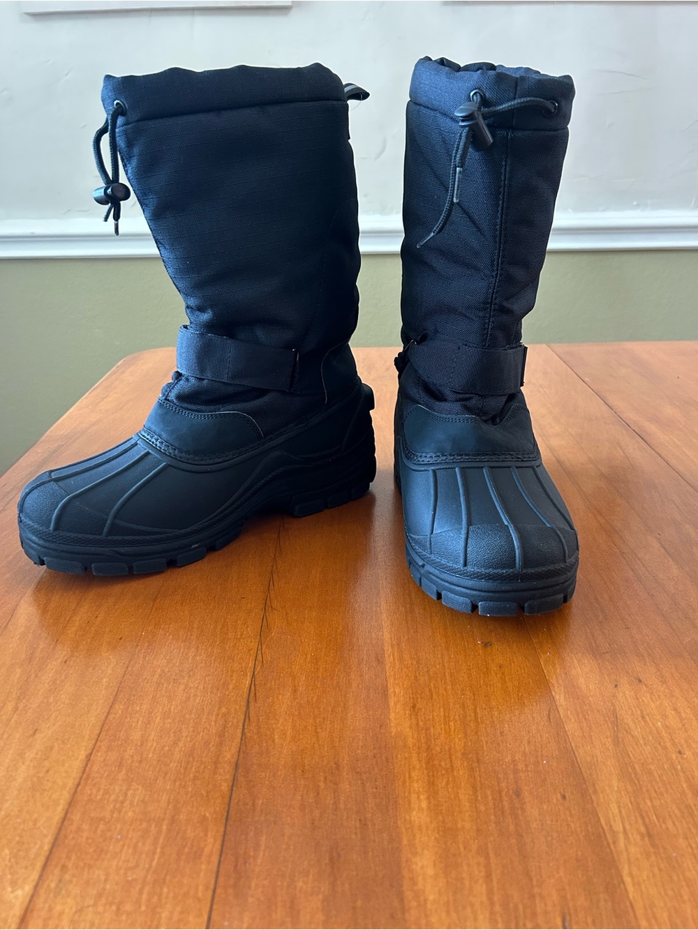 Aleader Snow Boots 3M Thinsulate Waterproof Shell Size 8